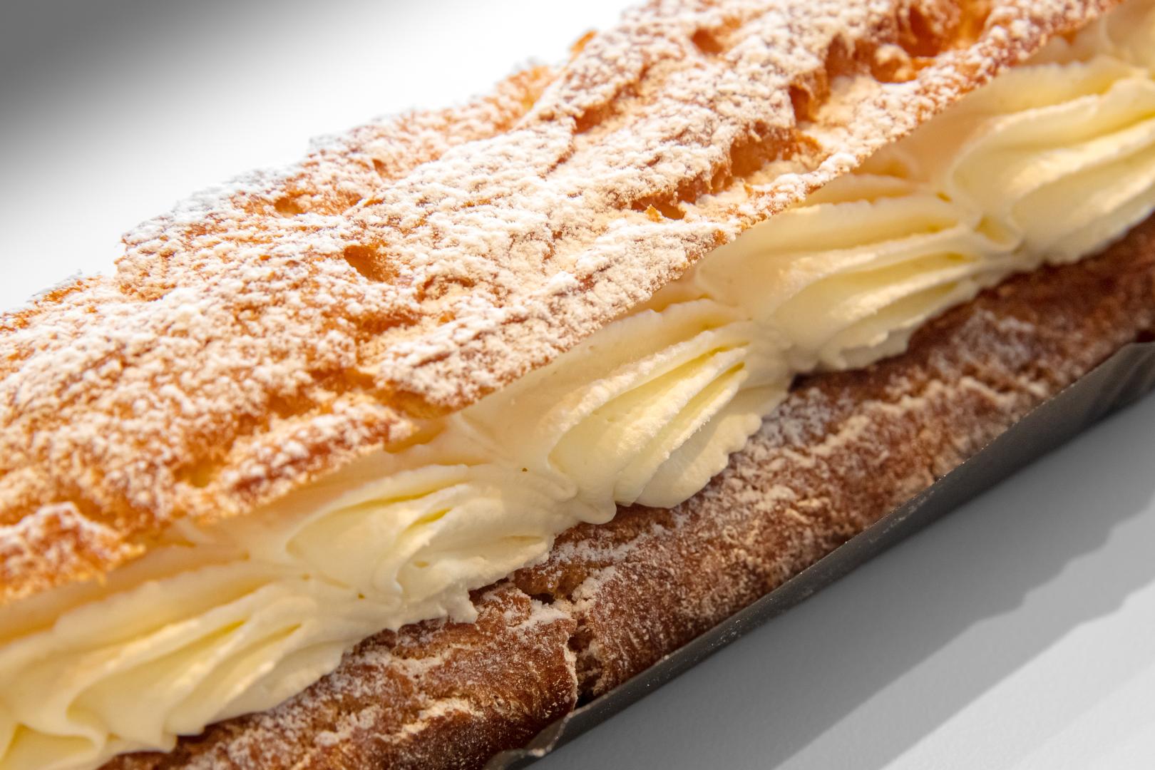 Eclair à la crème